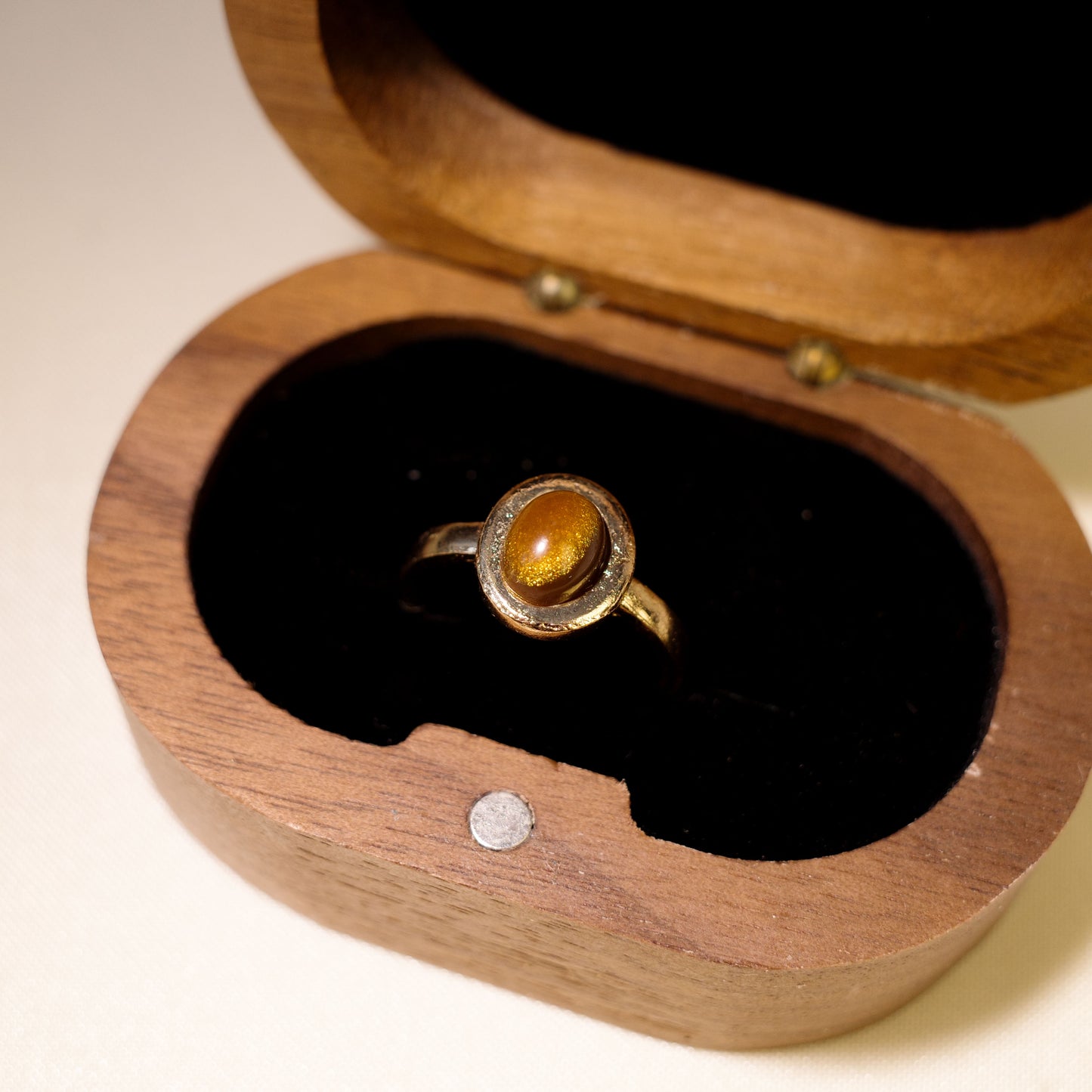Amber Apollo Jewelry 4-Piece Set (3 Rings + 1 Necklace)