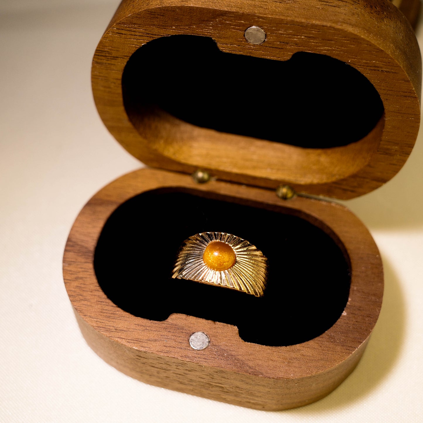 Amber Apollo Jewelry 4-Piece Set (3 Rings + 1 Necklace)